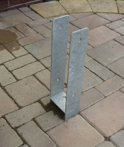 Dvojitý betonový úchyt D901
