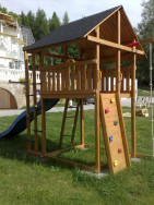 Dětské hřiště Jungle Gym natřené lazurou