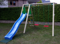 houpacka-s-modrou-skluzavkou