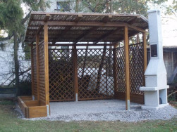 Pergola s mřížemi