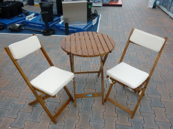 Skládací nábytkový set s polstrovanými židlemi