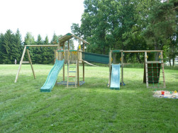 Herní sestava Jungle Gym doplněná o Swing Modul a Climb Modul