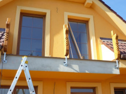 Balkonové podpěry - montáž na balkoně