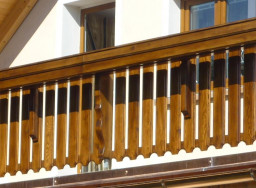 balkonove-prkno-balkonova-podpera