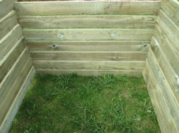 12682-dreveny-komposter-150-x-150-cm
