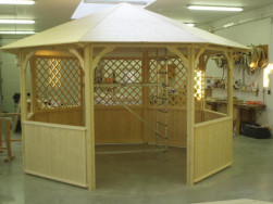 vl-44-atypicka-uprava-zahradni-altan