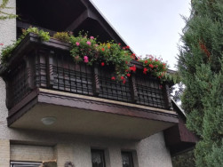 Balkonové zábradlí alpského stylu