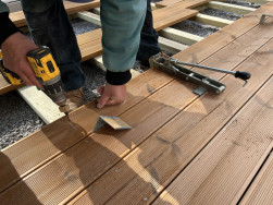 Monáž dřevěné podlahy na dřevěný podkladní rošt