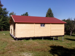 Dřevěná chata stavěná na zemní vruty BAYO.S