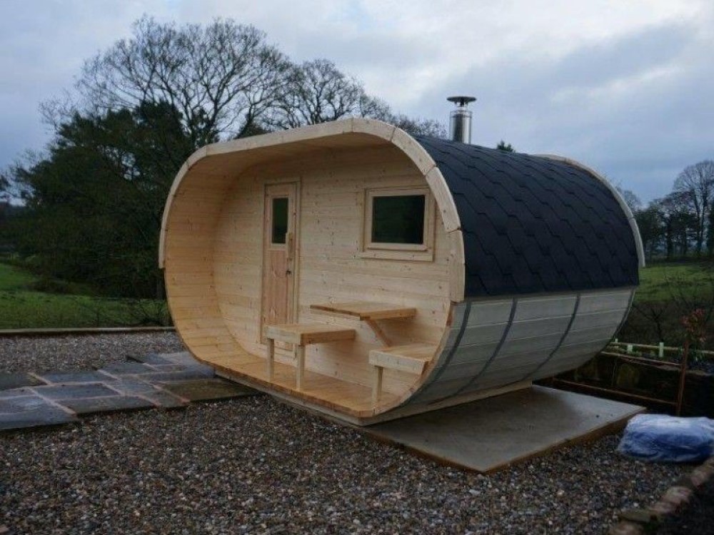oválná venkovní sauna