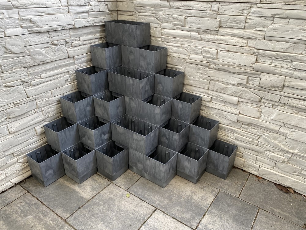 Kasko truhlíky vystavěné do Pyramidy