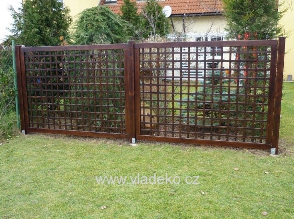 dřevěná mříž Míša