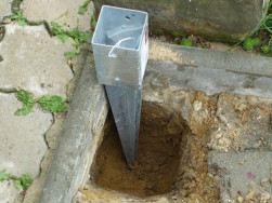 Způsob použití zatloukací patky  na místě montáže - žádné betonování.