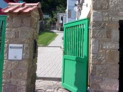 Vstupní branka do zahrady