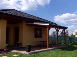 Pergola vyrobená z lepených BSH hranolů 12 x12 cm