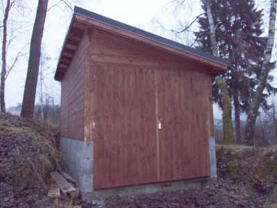 Stavba dřevěné garáže na podezdívku ze ztraceného bednění