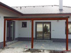 Čelní pohled na navrhovanou pergolu