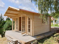 Pod chaty velké a těžké byl připraven podklad betonový