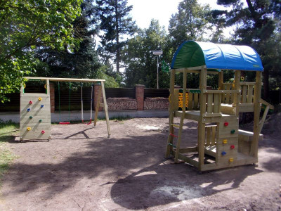 Montáž dětského hřiště Jungle Gym z impregnovaného dřeva