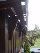 Balkonové podpěry na podepření dna balkonového  truhlíku
