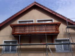 Na výrobu balkonového zábradlí jsme použili  dobře sušené smrkové dřevo
