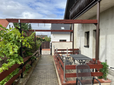 Otevřená zakázka na výrobu zastřešené pergoly