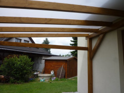 Na zastřešení pergoly jsme použili teploreflexní polykarbonát