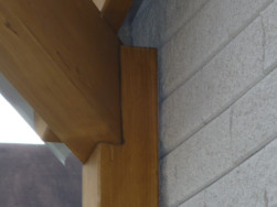 Detail spojení jednotlivých částí přístřešku