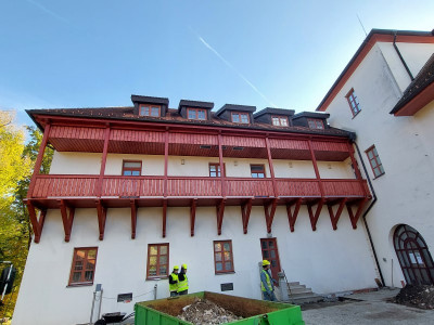 Výměna dřevěného balkonu včetně podhledů na historickém objektu