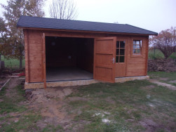 Dřevěná garáž Moa montovaná na betonovou desku