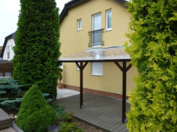 WPC prkna maj&iacute; př&iacute;rodn&iacute; vzhled a při minim&aacute;ln&iacute; &uacute;držbě vydrž&iacute; mnoho let