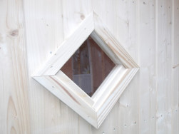 Detail mal&eacute;ho dveřn&iacute;ho kuk&aacute;tka