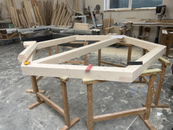 Konstrukce jehlanov&eacute; stř&iacute;&scaron;ky