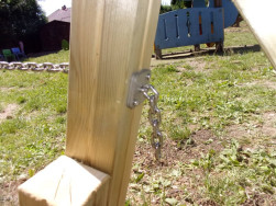 Detail bezpečn&eacute;ho upevněn&iacute; pomocn&eacute;ho řetězu