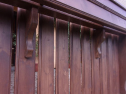 Detail ozdobné balkonové podpěry