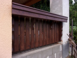 Ozdobné truhlíkové prkno vyrobené ze smrkového dřeva