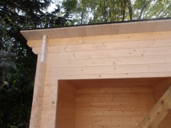 Jednotliv&aacute; prkna do sebe maj&iacute; vyfr&eacute;zovan&eacute; dr&aacute;žky a perfektně do sebe zapadaj&iacute;