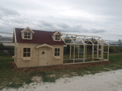 Konstrukce voli&eacute;ry bude vyplněna chovatelsk&yacute;m pletivem