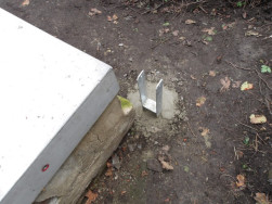 Hlavn&iacute; konstrukci dřevostavby jsme kotvili do zabetonovan&yacute;ch ocelov&yacute;ch patek