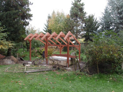 Př&iacute;stře&scaron;ek Bergen m&aacute; zvl&aacute;&scaron;tn&iacute; tvar i sklon střechy