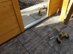 Oplechov&aacute;n&iacute;m prahu je zabr&aacute;něno jeho po&scaron;kozen&iacute;