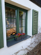 Podle velikosti okna lze d&aacute;t do řady několik truhl&iacute;ků