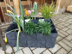 Spodn&iacute; řada kostek Flexi bude doplněna miskami pro přebytečnou de&scaron;ťovou vodu