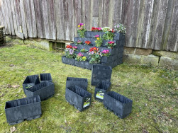 Při stavbě kask&aacute;dy n&aacute;m je&scaron;tě něco m&aacute;lo truhl&iacute;ků zbylo, nevad&iacute; , postav&iacute;me je&scaron;tě něco