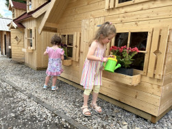 K Flexi truhl&iacute;kům jsme zakoupili i mal&eacute; konvičky :-)))