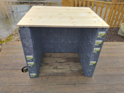 Hotov&yacute; stolek z Flexi kostek ček&aacute; na svou ud&iacute;rnu :-)))