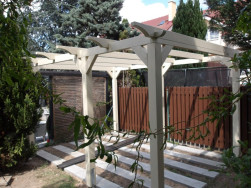 Př&iacute;čn&aacute; i stře&scaron;n&iacute; r&aacute;hna jsme vyrobili s ozdobn&yacute;m  zakončen&iacute;m