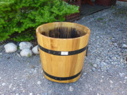 Dřevěný džber s povrchovou úpravou